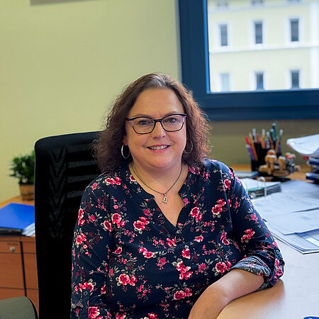 Silke Krippner, Integrationskurse und Finanzen